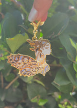 Load and play video in Gallery viewer, Faeries Charm - Porcelain
