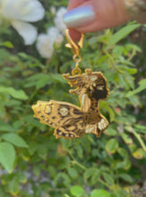 Load and play video in Gallery viewer, Faeries Charm - Gold
